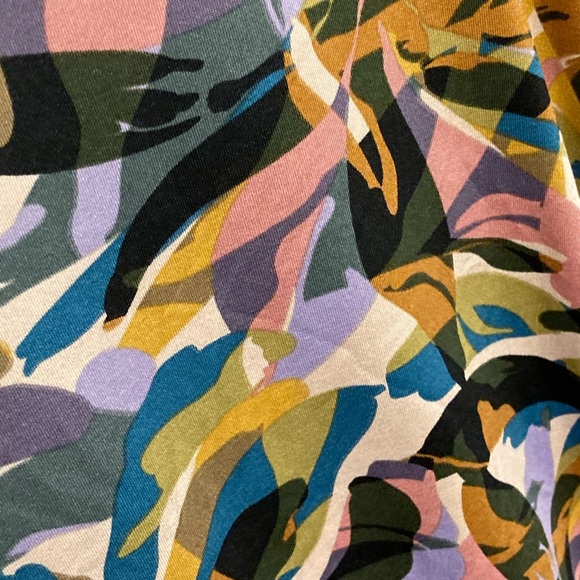 Multicolor Abstract Blouse - Picture 6 of 6